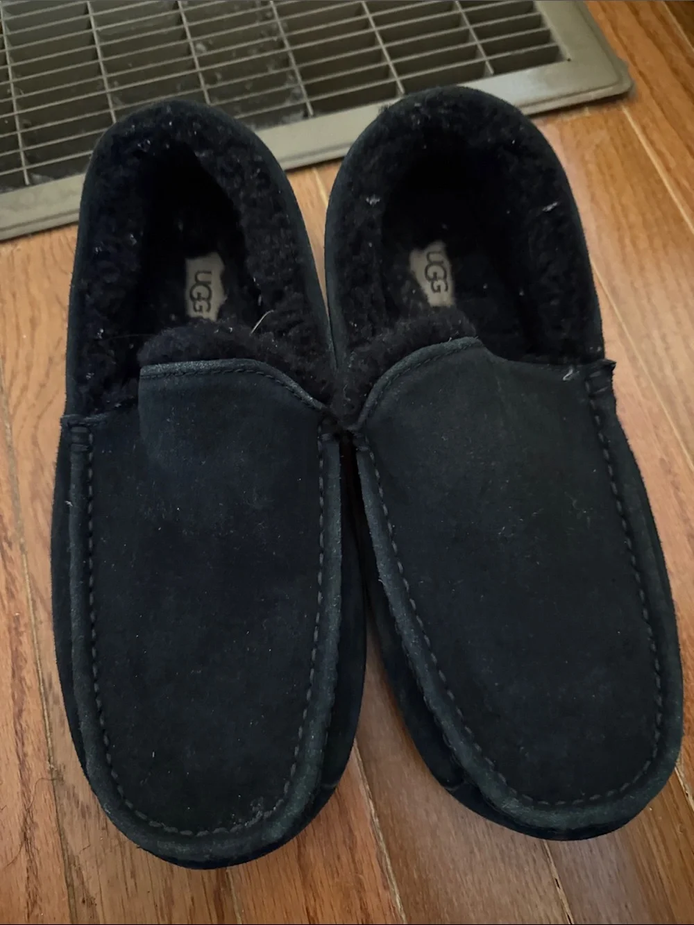 UGG Men's Black Suede Shearling-Lined Moccasins